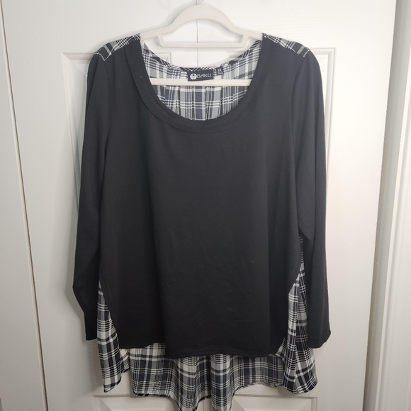 Baku Tops - Baku Women's 2XL  Black Front, Black and White Plaid Back Blouse